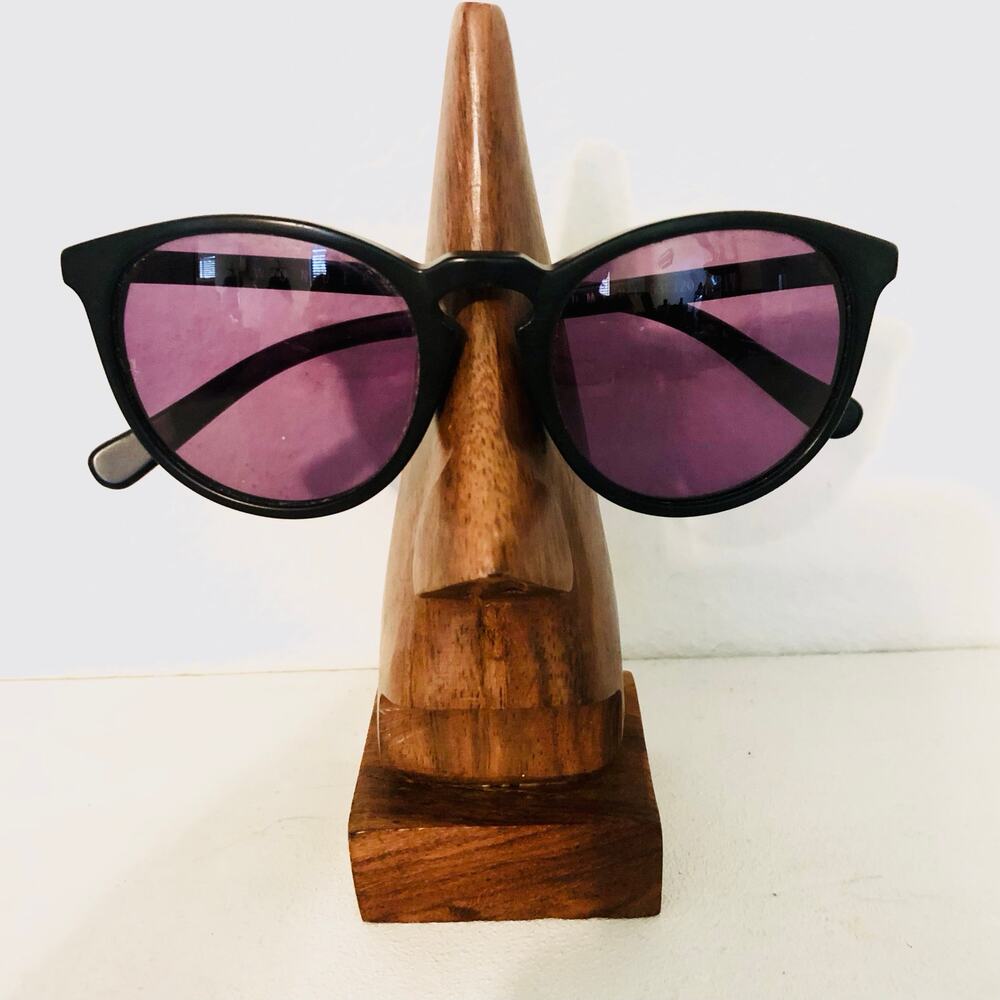 Wonderland Sunglasses In Matte Black Purple Lens GUC